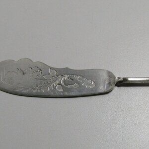 Silverplate Butter Knife Twist Handle Brite Cut Shell Wm Rogers & Son AA